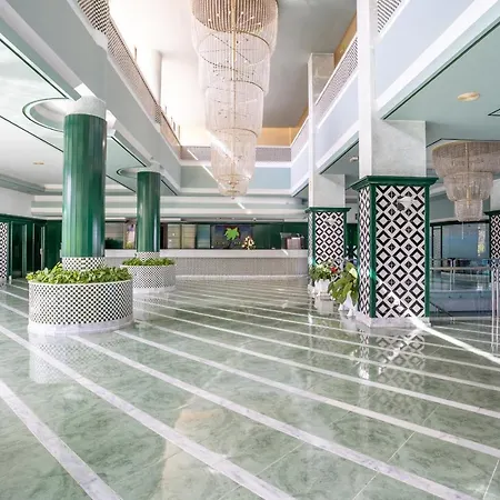 Paradise Flat Near Hard Rock With Pool 아파트 아데제