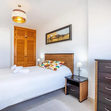 Paradise Flat Near Hard Rock With Pool * 아데제